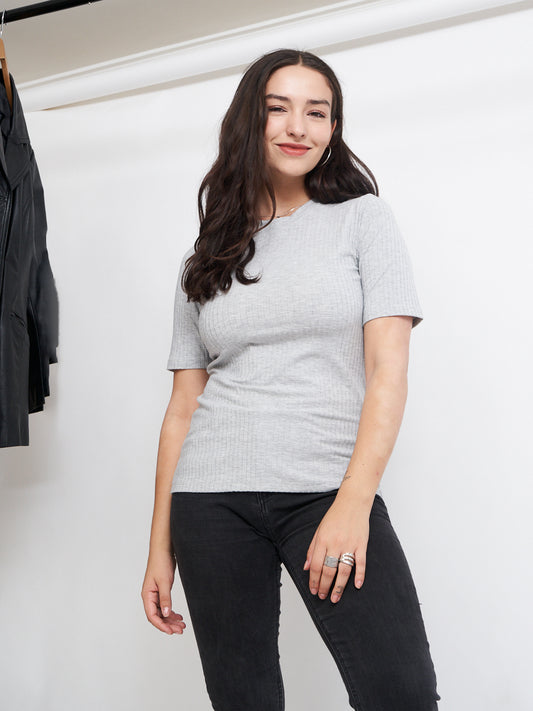 Polera Clásica Gris